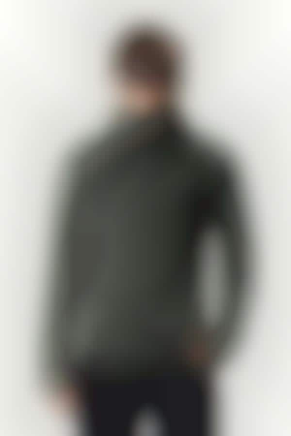 Anti-Microfiber-Shedding Outerwear