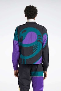 African-Inspired Graphic Sportswear Image 8