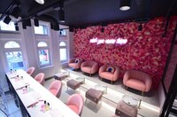 Beauty Brand Mega-Stores Image 2