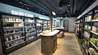Beauty Brand Mega-Stores Image 3