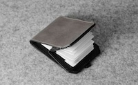 Accordion-Style Card Carriers Image 7