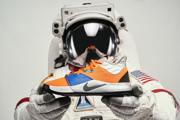 50 Space-Themed Gifts