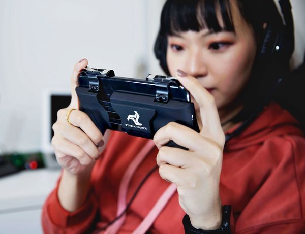 65 Gifts for eSports Enthusiasts
