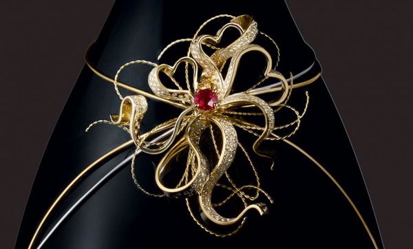20 Gifts for Champagne Lovers