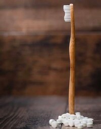 Plastic-Free Toothpaste Products Image 4