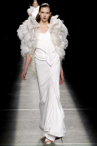 Voluminous Shoulder Chic