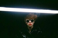 Androgynous 80s Fashion Image 3
