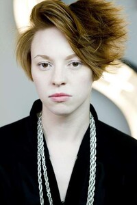 Androgynous 80s Fashion Image 5