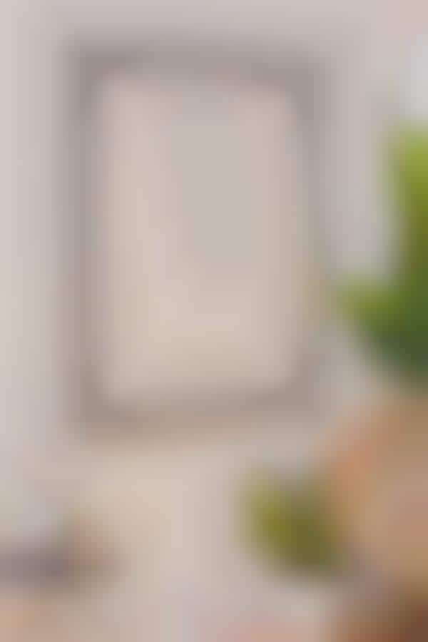 Feminine Minimalistic Art