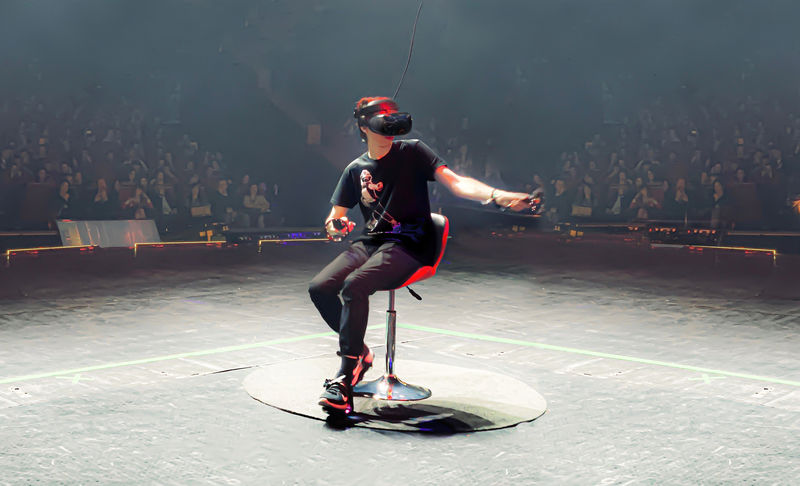 Distance-Tracking VR Footwear