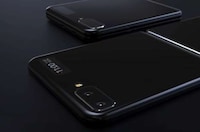 Conceptual Clamshell Smartphones Image 4