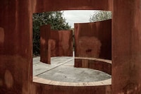Corten Steel Landscape Accents Image 5
