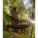 Floating Statuesque Treehouses Image 4