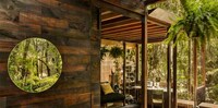 Floating Statuesque Treehouses Image 5