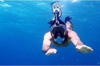 Walkie Talkie Snorkeling Masks Image 4