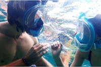 Walkie Talkie Snorkeling Masks Image 5