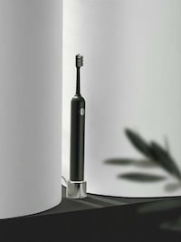 Design-Conscious Toothbrushes Image 6