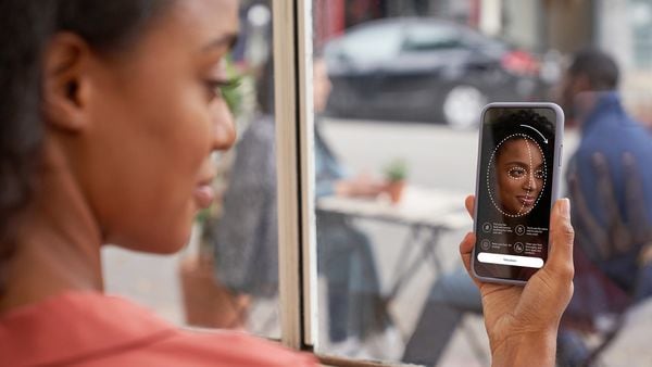 Top 70 Mobile Trends in February