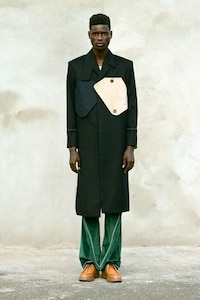 Immortality-Themed Fall Fashion Image 2