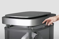 Air-Purifying Clothing Cleaners Image 3