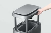 Air-Purifying Clothing Cleaners Image 8