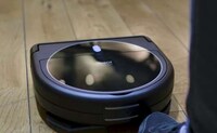 Intuitive Quad-Cleaning Robots Image 4