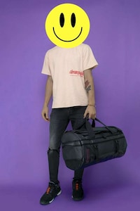 Millennial-Friendly Modern Duffle Bags Image 5