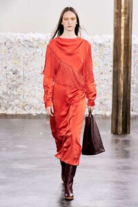 Carbon-Neutral Runway Shows Image 3
