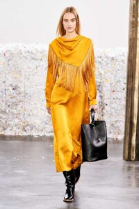 Carbon-Neutral Runway Shows Image 4