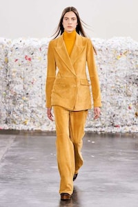 Carbon-Neutral Runway Shows Image 7