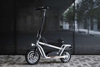 Congestion-Alleviating Commuter Scooters Image 7