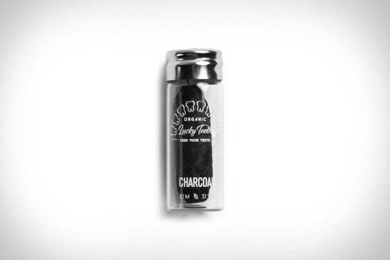 Whitening Charcoal-Infused Flosses