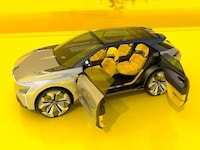 Expandable Electric SUVs Image 8