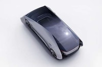 Spacious Autonomous Vehicle Designs Image 8