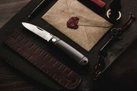 Antique-Style EDC Knives Image 7