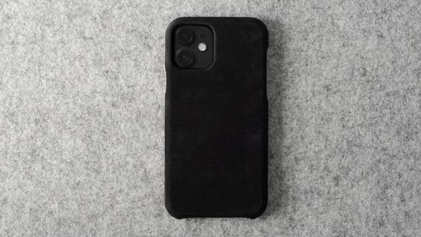 Patina-Developing Smartphone Protectors