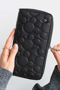 Intricately Detailed Cartoon Accessories Image 4