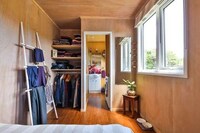 Solar-Powered Tiny Homes Image 5