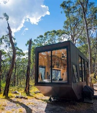 Off-Grid Tiny Rental Cabins Image 5