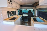 Nomadic 4G-Enabled Camper Vans Image 6