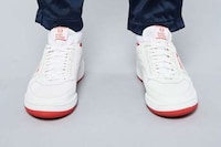 80s-Inspired Tennis Footwear Image 3