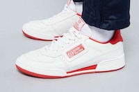80s-Inspired Tennis Footwear Image 4
