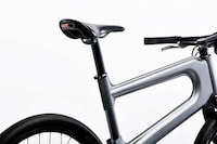 Lightweight Urbanite eBikes Image 7