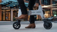 Collapsible Lightweight Electric Bikes Image 6