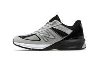 Grayscale-Blocked Casual Sneakers Image 2