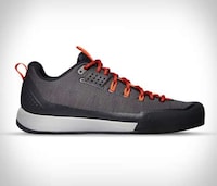 Minimalist Mountaineer Footwear Image 6