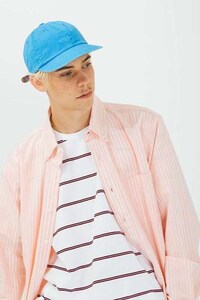 Laid-Back Utilitarian Streetwear Image 7