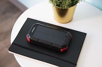 Six-in-One Smartphone Batteries Image 4