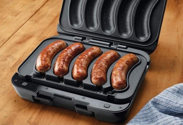 Johnsonville Sizzling Sausage Grill Plus TV Spot, 'Whole New Level