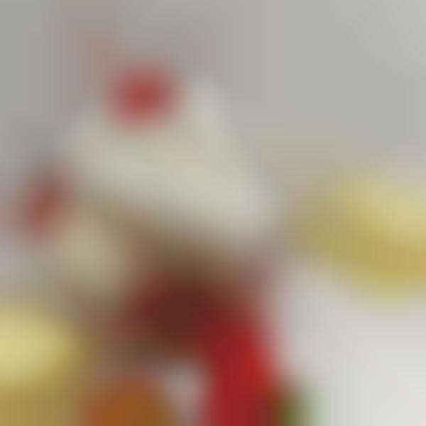 Seasonal Strawberry Shortcake Sundaes